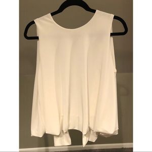 Esther & Co. Backless White Top